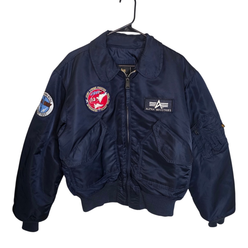 Alpha Industries CWU-45/P Flight Jacket USA L JSF X-32 Boeing Patches